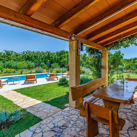 Holiday home 3 Bedroom Lovely Home In Sisan