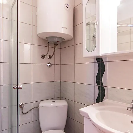 Holiday home 3 Bedroom Lovely Home In Sisan *